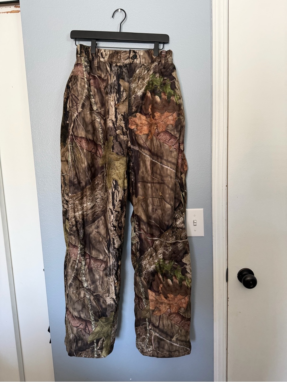 Men's Insulated Realtree-Style Camouflage Cargo Waterproof Pants - Camo